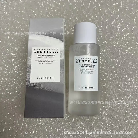 skin1004 Centella asiatica toner is gentle and acne-relieving, moisturizing, soothing and repairing barriers, wet compress 210ml